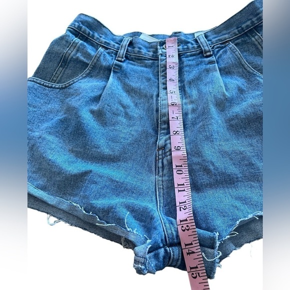 Vintage 90s Bill Blass Cut Off Jean Shorts Size 14 - Picture 9 of 10